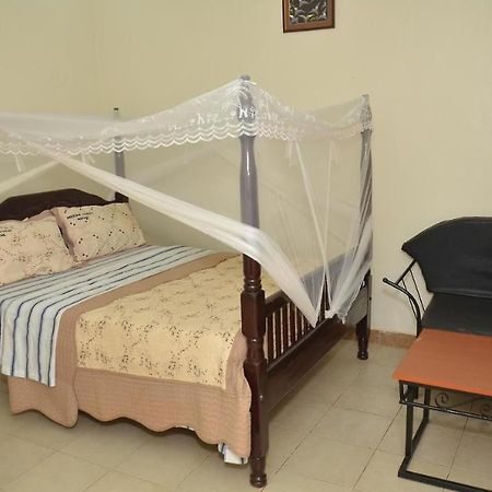 Merian Gardens And Guest House Mukono Town 外观 照片
