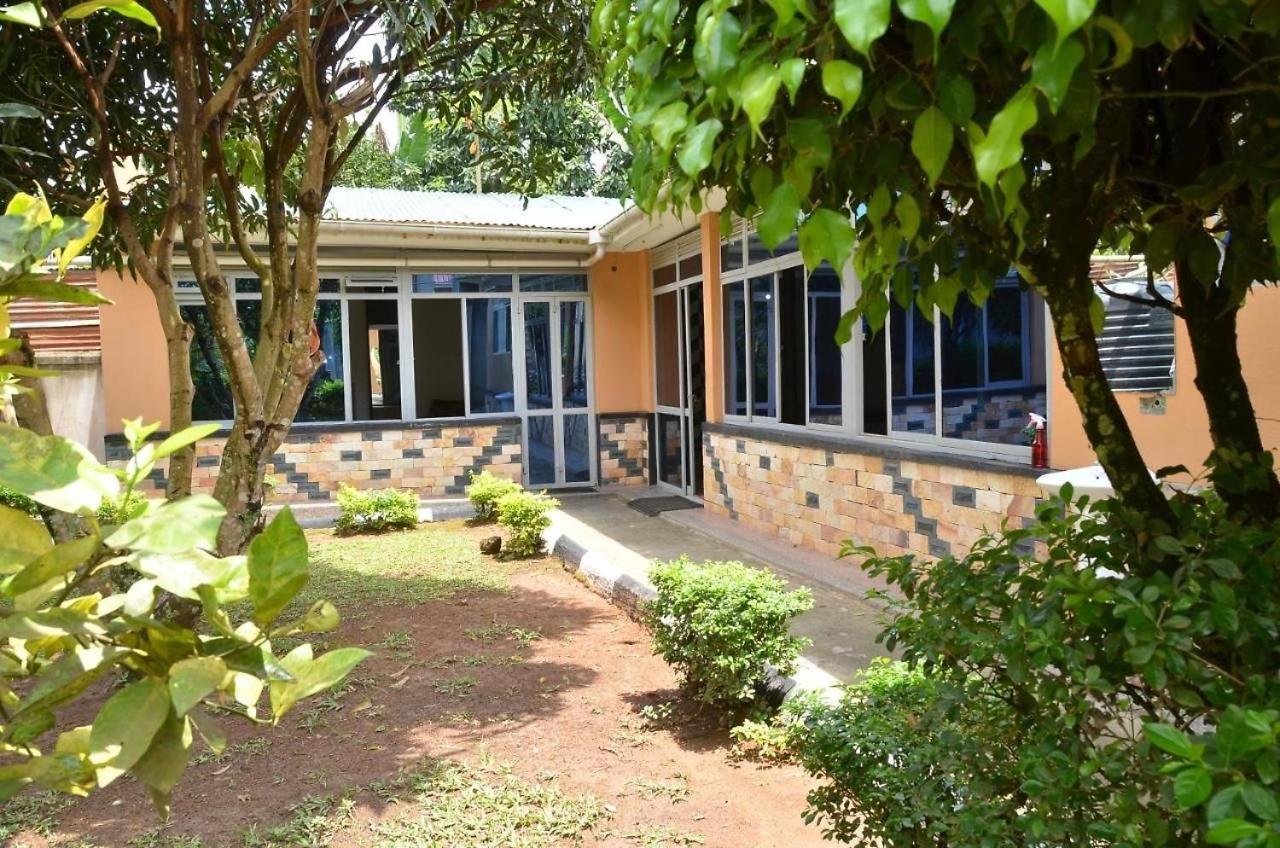Merian Gardens And Guest House Mukono Town 外观 照片