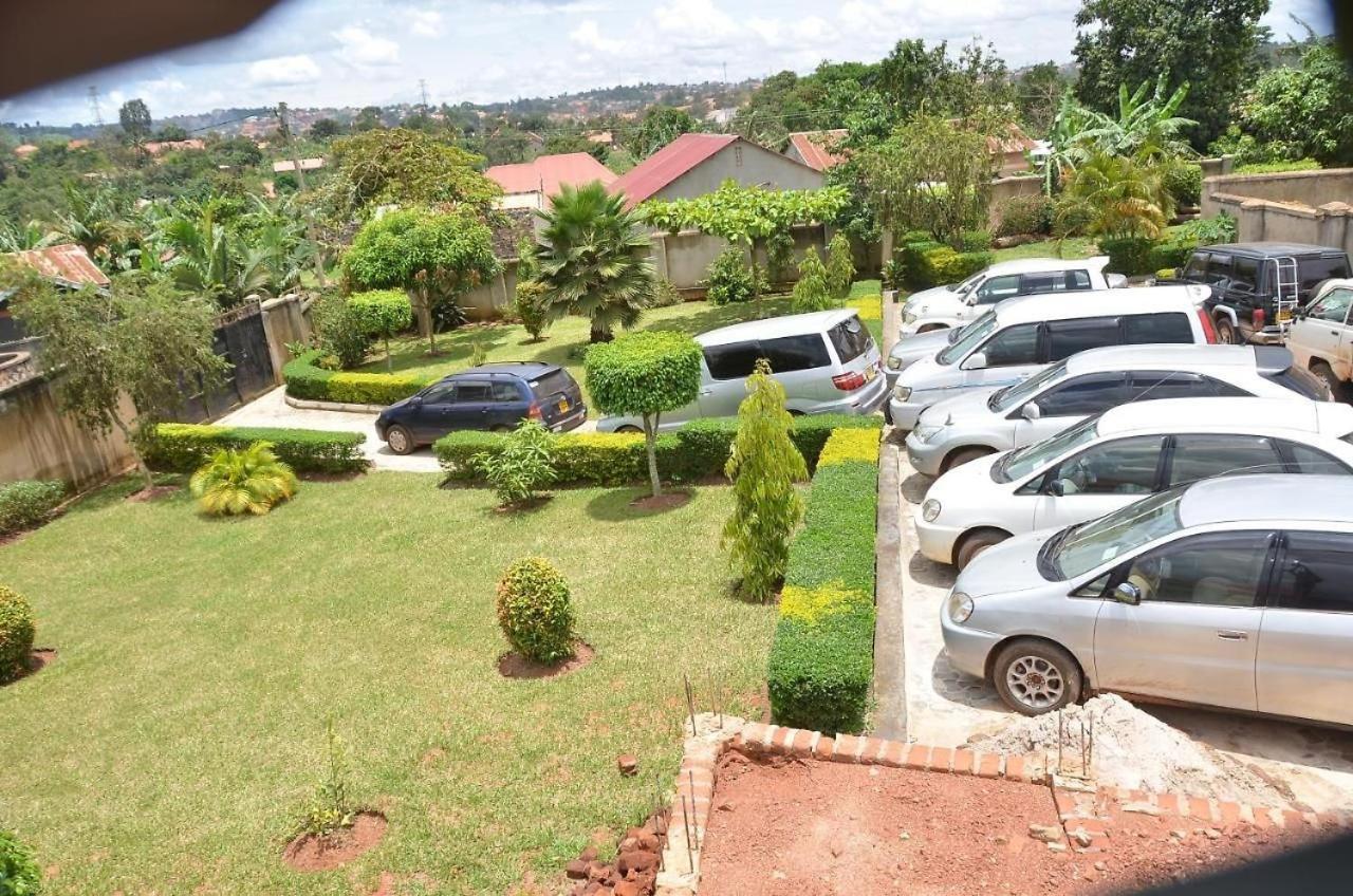 Merian Gardens And Guest House Mukono Town 外观 照片